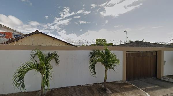 Casa de 99m² em Camaçari