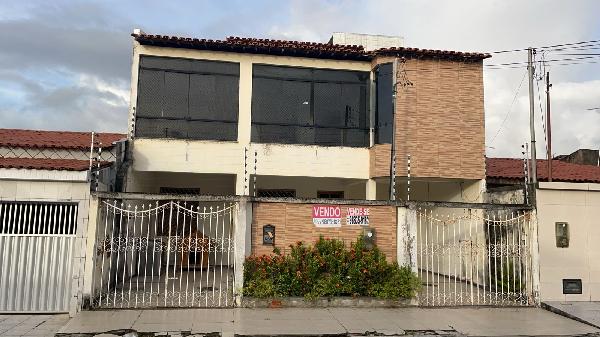 Casa de 220m² em Aracaju