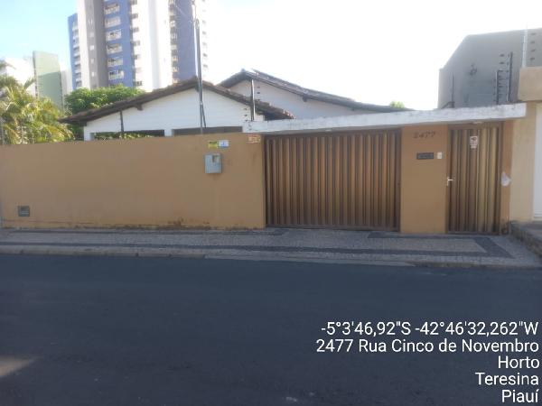 Casa de 193m² em Teresina