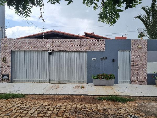 Casa de 99m² em Mossoró