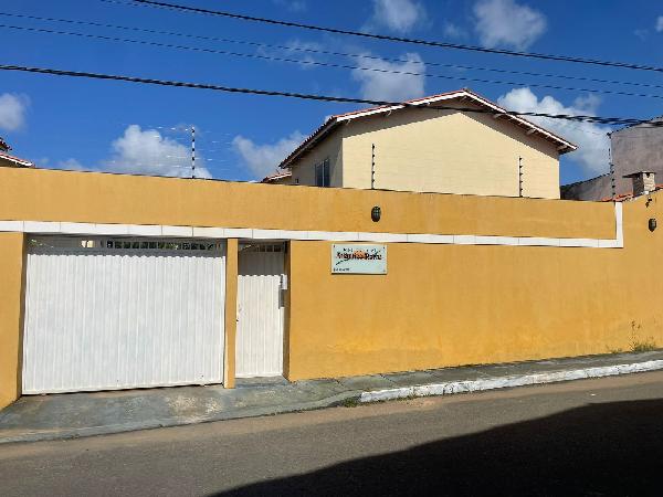 Casa de 91m² em Camaçari