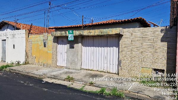 Casa de 111m² em Teresina