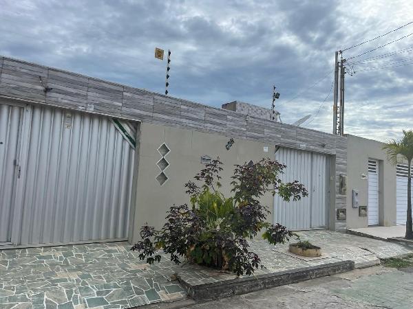 Casa de 100m² em Aracaju