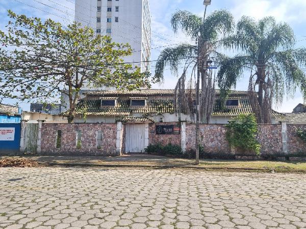 Casa de 275m² em Paranaguá