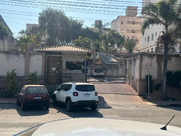 Apartamento de 42m² em Betim