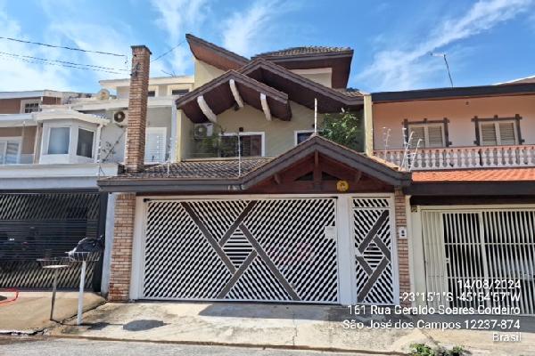 Casa de 200m² em São José dos Campos