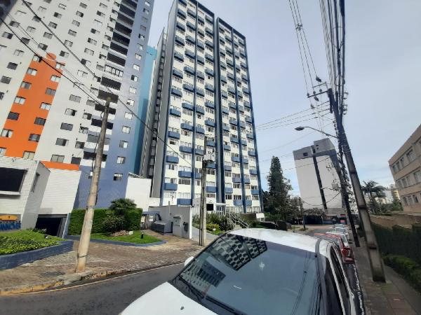 Apartamento de 74m² em Curitiba