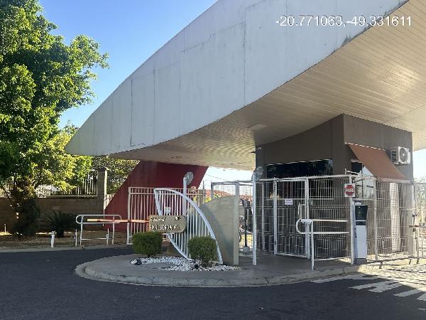 Casa de 76m² em São José do Rio Preto