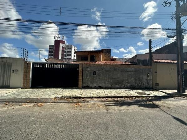 Casa de 249m² em Aracaju