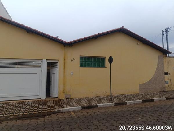 Casa de 223m² em Passos