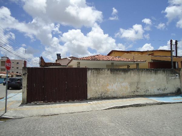 Casa de 102m² em João Pessoa