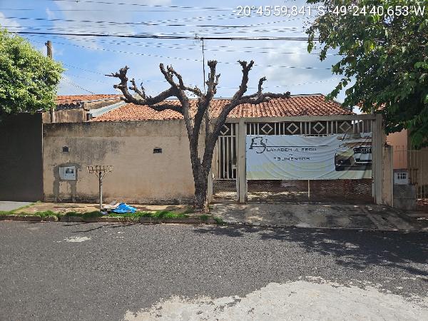 Casa de 27m² em São José do Rio Preto