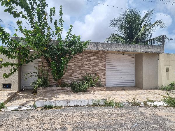 Casa de 51m² em Extremoz