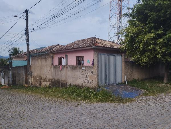 Casa de 49m² em Cachoeiras de Macacu