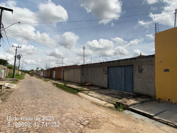 Casa de 61m² em Teresina