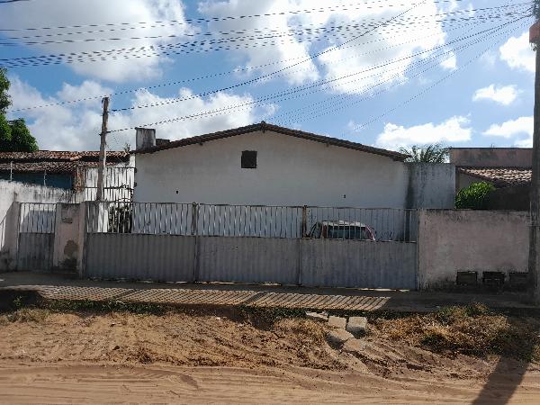 Casa de 52m² em Extremoz