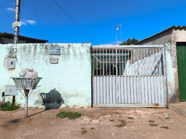 Casa de 70m² em Santo Antônio do Descoberto