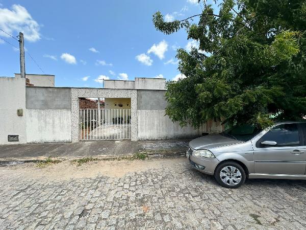 Casa de 64m² em Extremoz