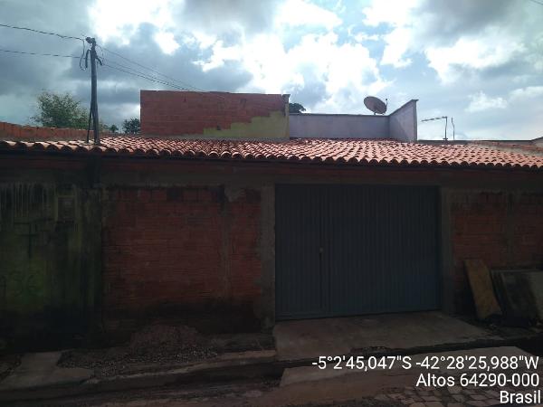 Casa de 63m² em Altos