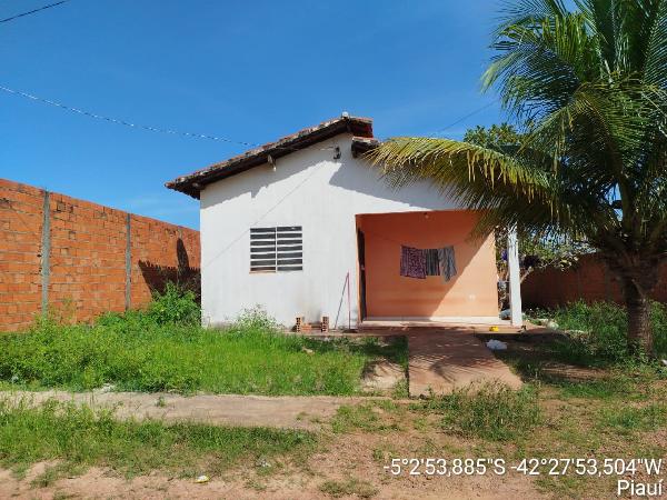 Casa de 55m² em Altos