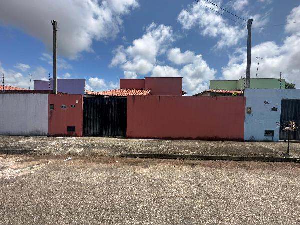 Casa de 72m² em Extremoz