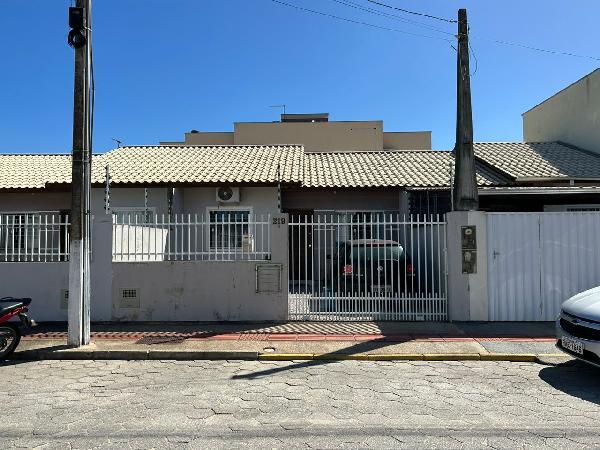 Casa de 56m² em Tijucas