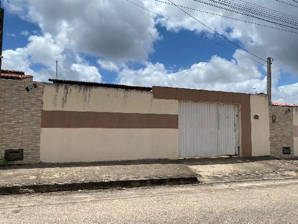 Casa de 76m² em Extremoz