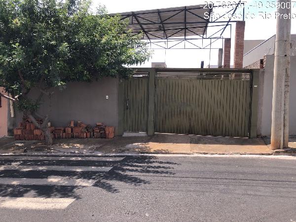 Casa de 42m² em São José do Rio Preto