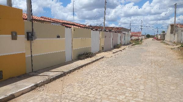 Casa de 66m² em Pendências