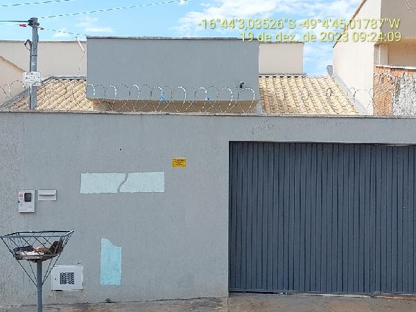 Casa de 82m² em Senador Canedo