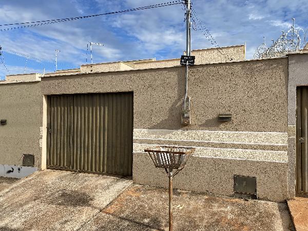 Terreno de 138m² em Guapó