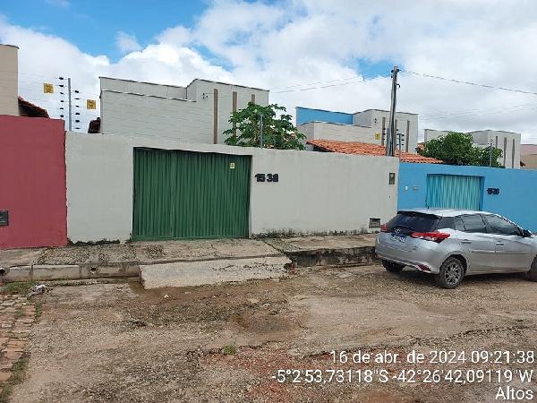 Casa de 59m² em Altos