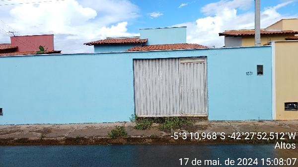 Casa de 69m² em Altos