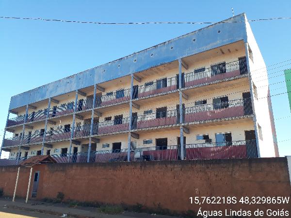 Apartamento de 47m² em Águas Lindas de Goiás