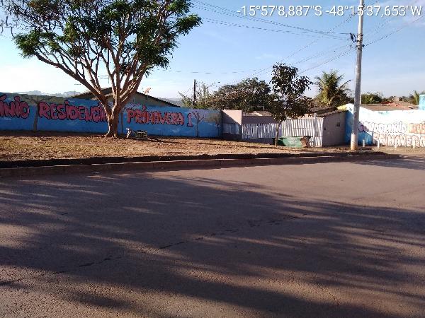 Casa de 52m² em Santo Antônio do Descoberto