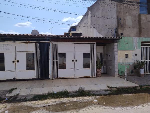 Casa de 55m² em Governador Valadares