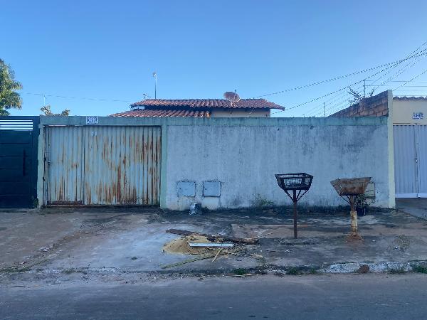 Casa de 51m² em Senador Canedo