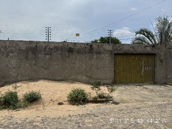 Casa de 61m² em Teresina