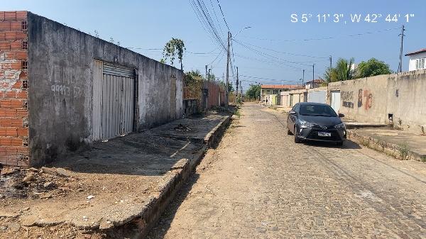 Casa de 48m² em Teresina