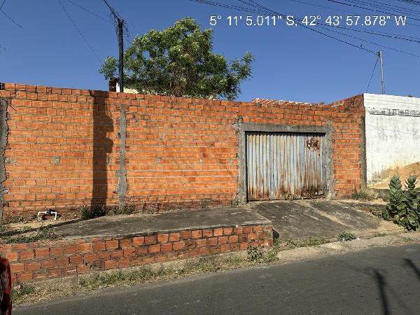 Casa de 76m² em Teresina