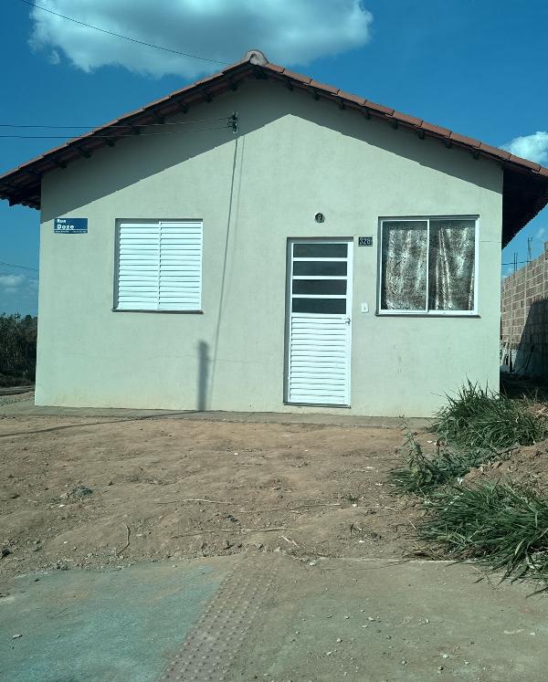 Casa de 45m² em Nova Serrana