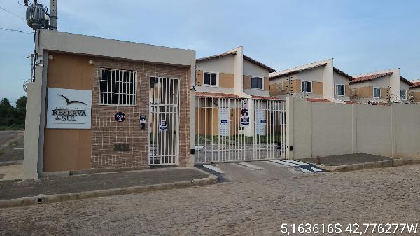 Casa de 61m² em Teresina