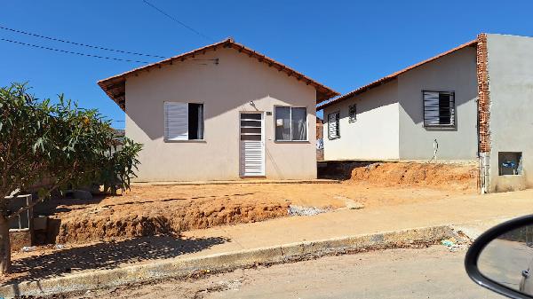 Casa de 45m² em Nova Serrana