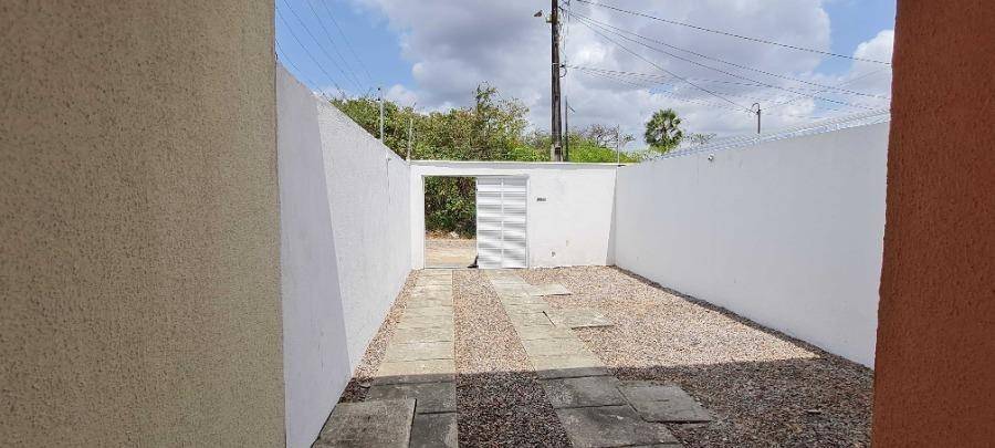 Casa de 75m² em Maracanaú (Ceará)