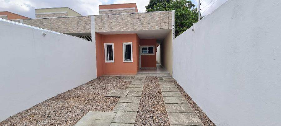 Casa de 75m² em Maracanaú (Ceará)