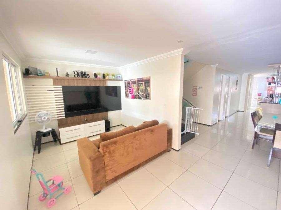 Casa de 227m² em Fortaleza (Ceará)